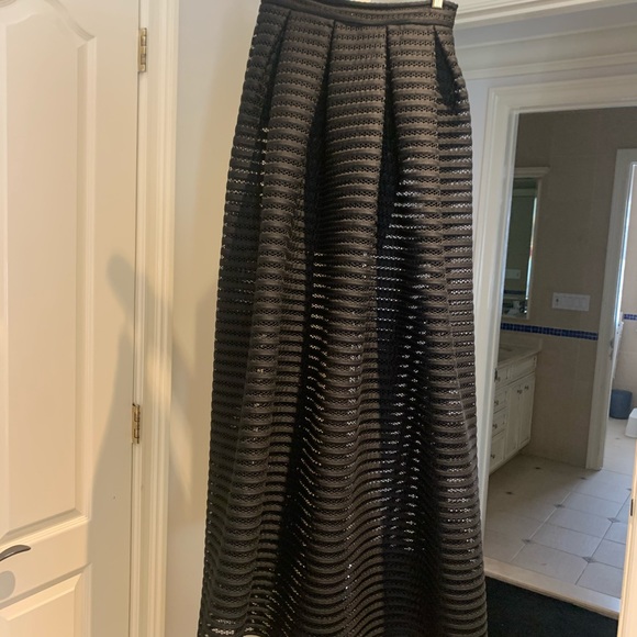 Maje skirt - Picture 1 of 3